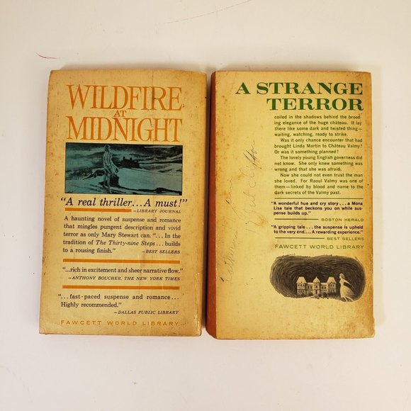 2 Mary Stewart Paperbacks Wildfire at Midnight 1962 & Nine Coaches Waiting 1963 - Picture 2 of 12